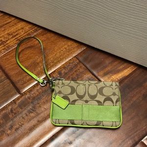Coach wristlet tan and green